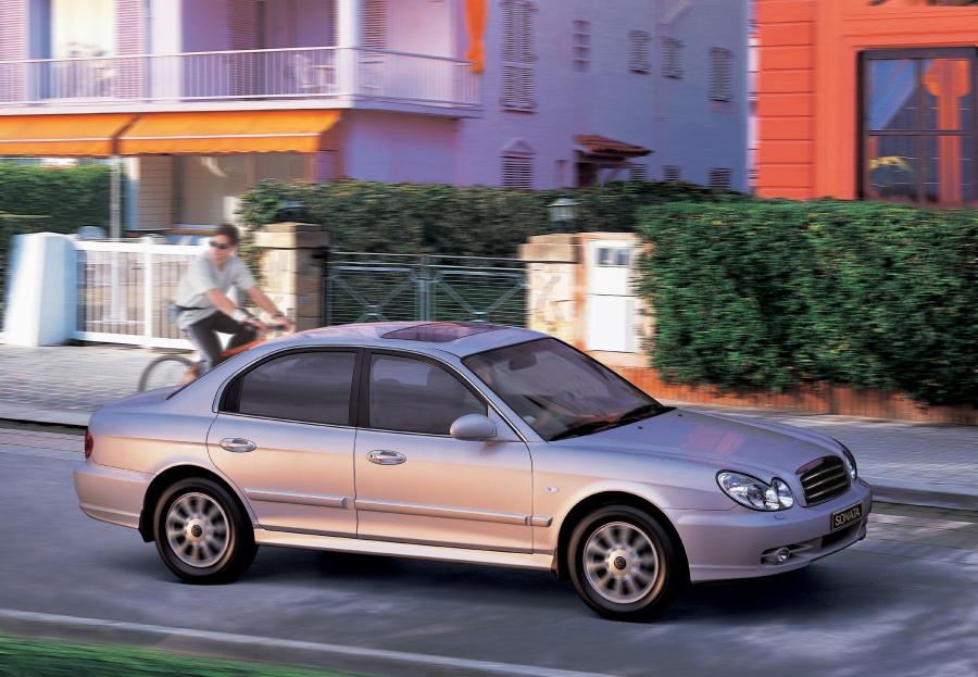  Hyundai Sonata 2004 года  (фото 35 из 58)